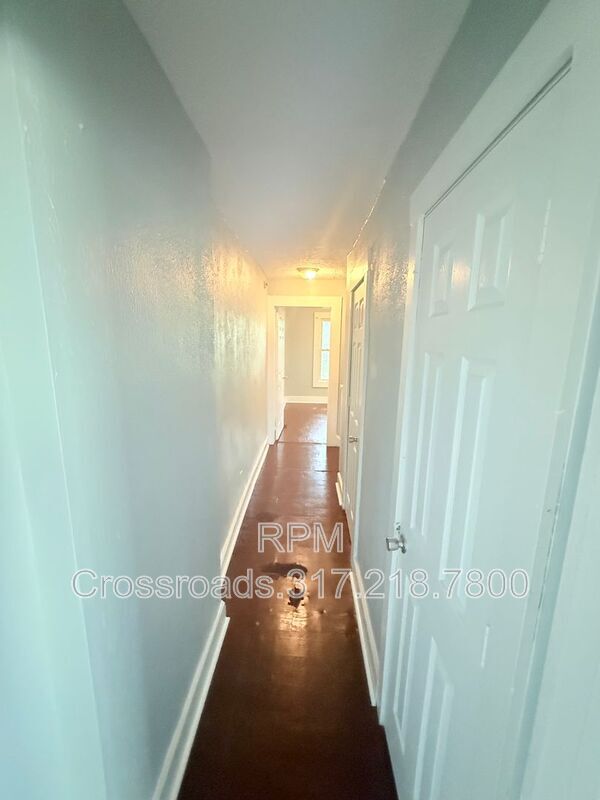 Building Photo - 3709 N Kenwood Ave