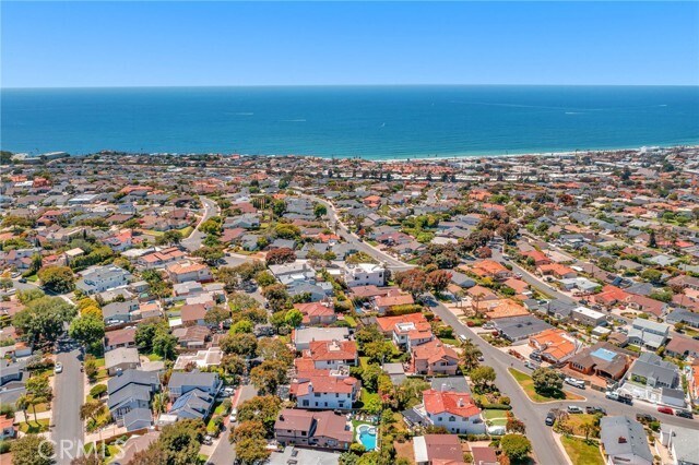 Building Photo - 221 Vía Alameda