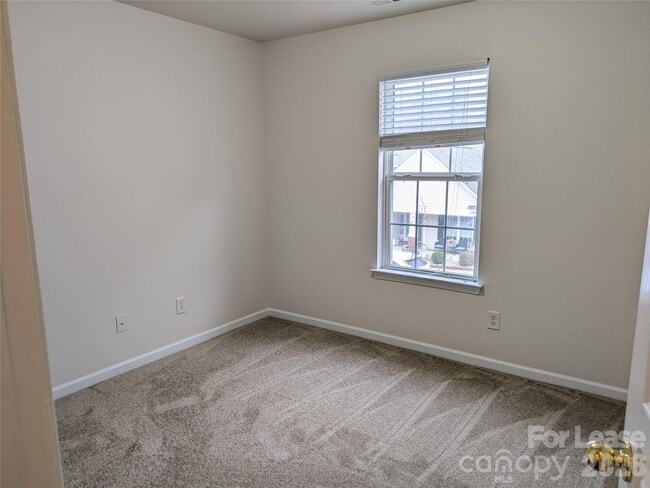 Building Photo - 11108 Aprilia Ln