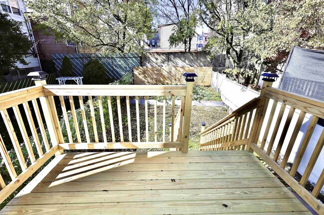 Building Photo - 507 Palisade Ave