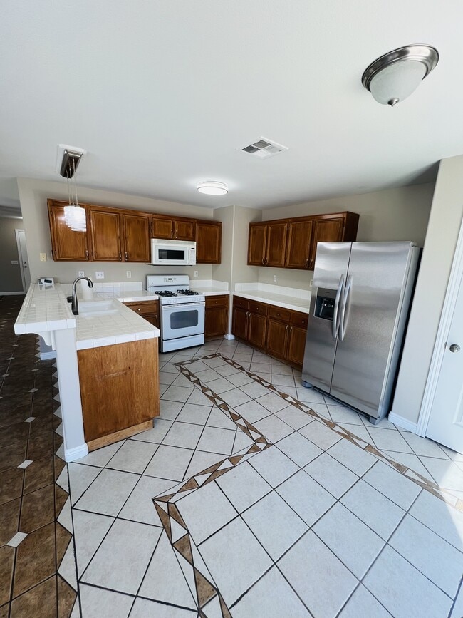 Building Photo - 30162 Napa St