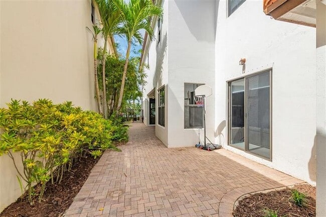Building Photo - 8315 NW 38th St