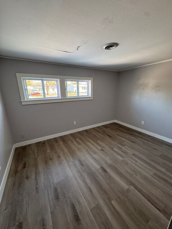 Building Photo - 2635 Corvalis Ave