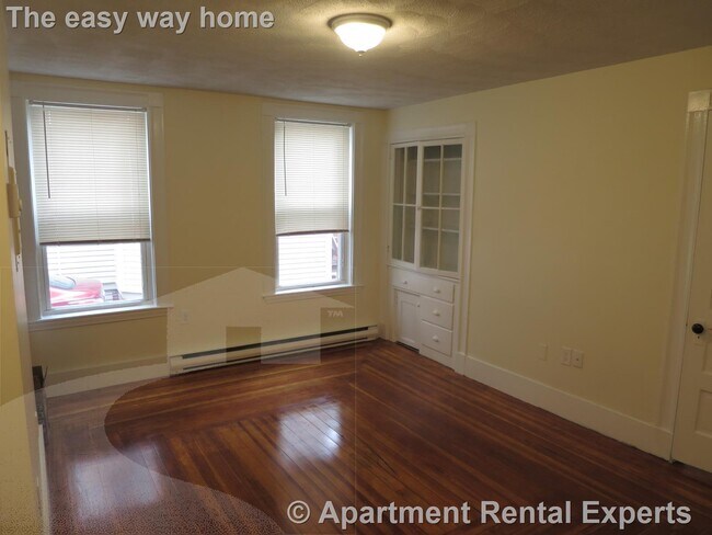 Building Photo - 14 Garrison Ave