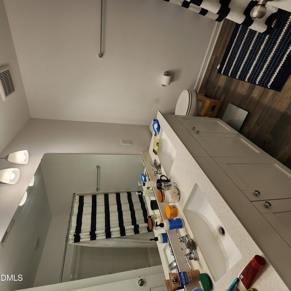 Building Photo - 157 Roebuck Ln