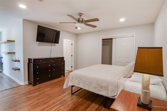 Building Photo - 8922 Opelika St