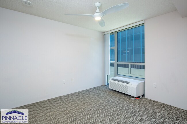 Building Photo - 7000 Hawaii Kai Dr
