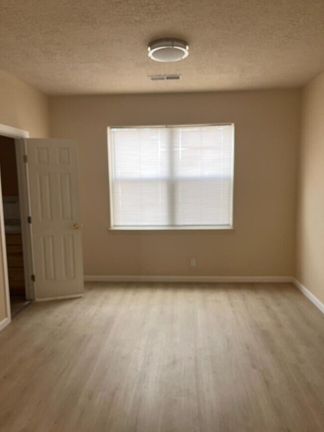 Building Photo - 6715 Tesoro Pl NE