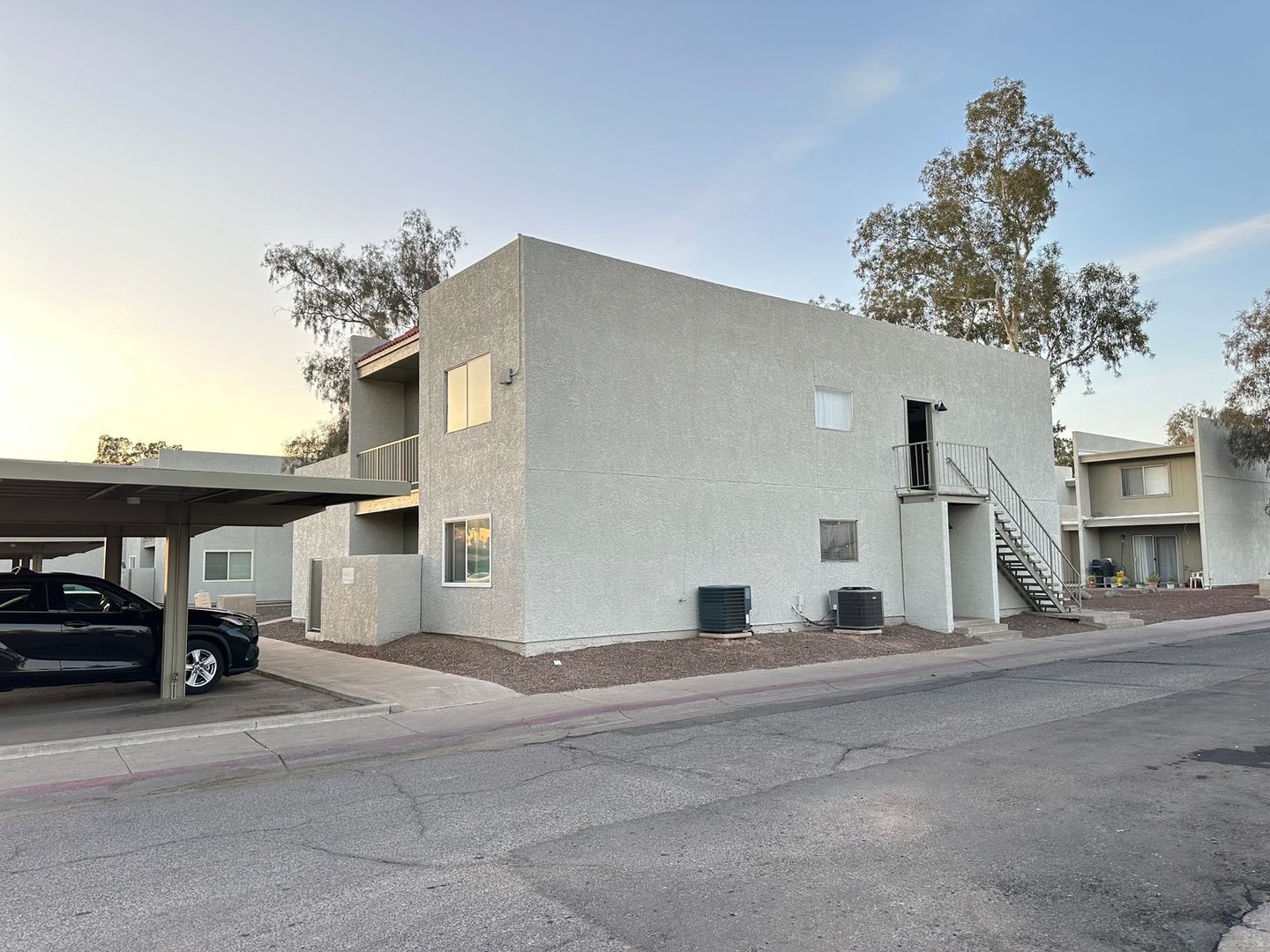 Building Photo - 2814 E Kathleen Rd