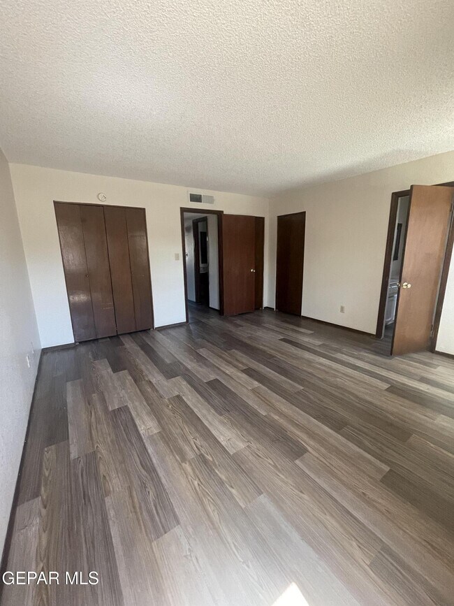 Building Photo - 1382 Adabel Dr
