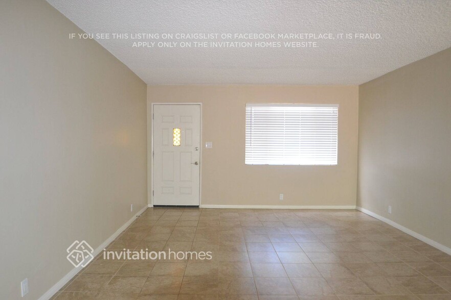 Building Photo - 13139 Archwood St