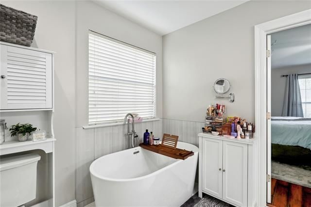 Building Photo - 115 Savanna Dr