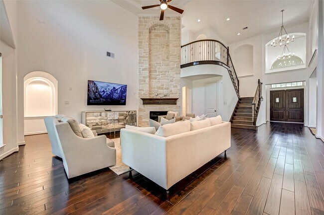 Building Photo - 39 Marino Dr