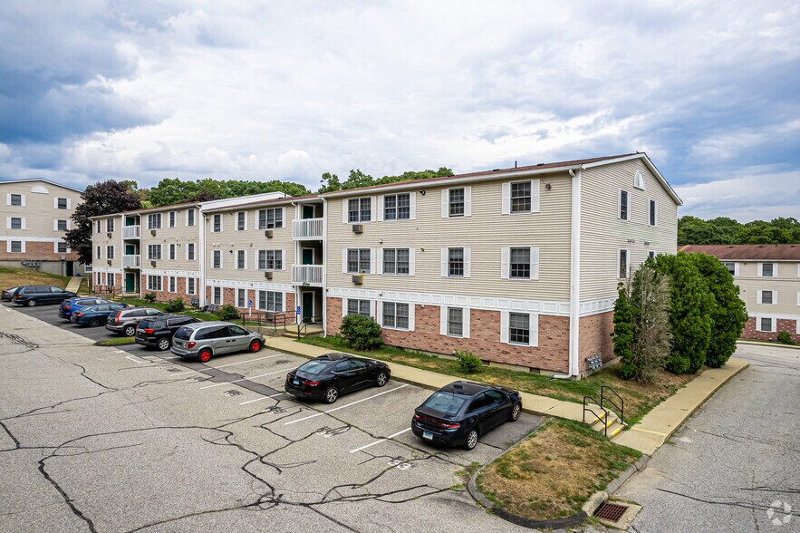 Summitwoods Apartments 3 Summitwoods Dr Norwich CT 06360 Apartment