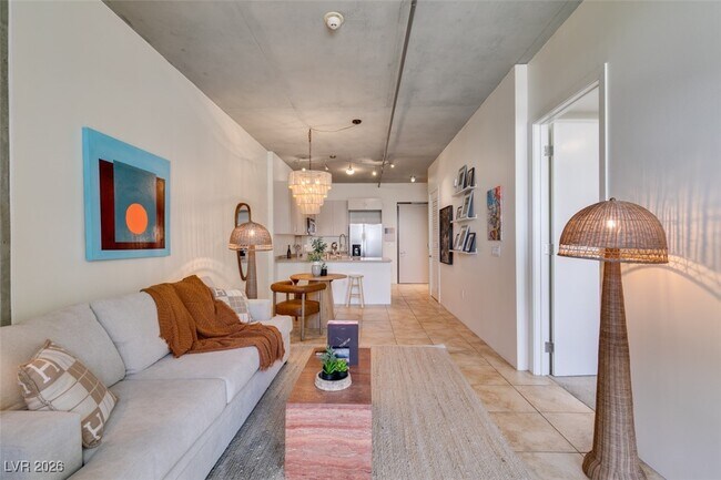 Building Photo - 353 E Bonneville Ave