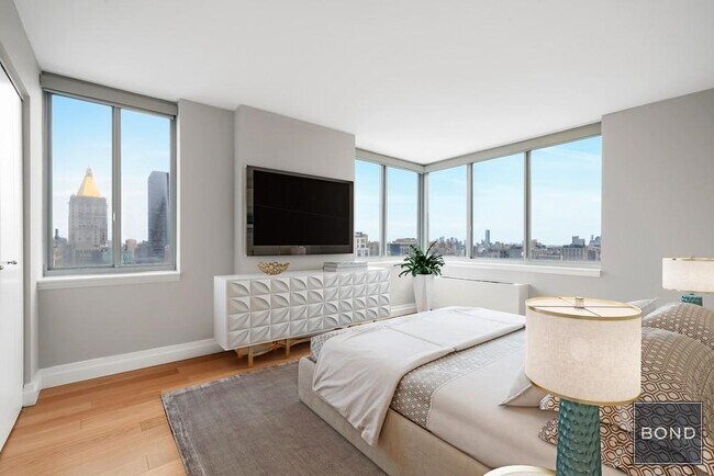 Primary Photo - 776 Sixth Avenue