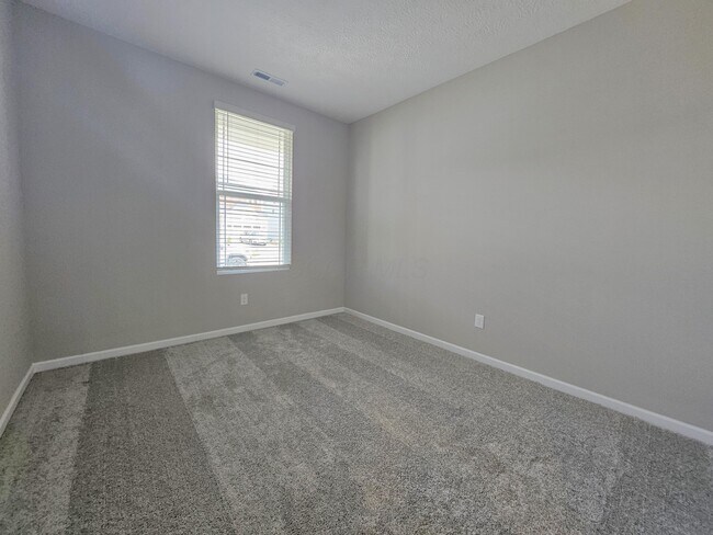 Building Photo - 8604 Apricot Wy