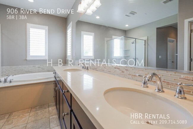 Building Photo - 906 River Bend Dr