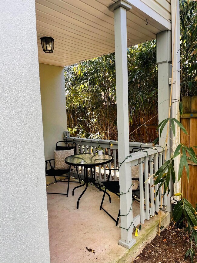 Building Photo - 203 E St