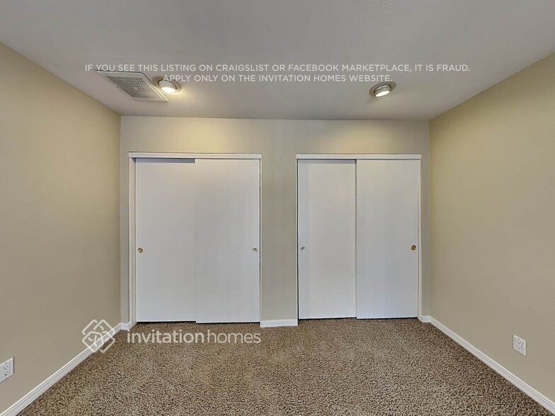Building Photo - 4637 W Vista Ave