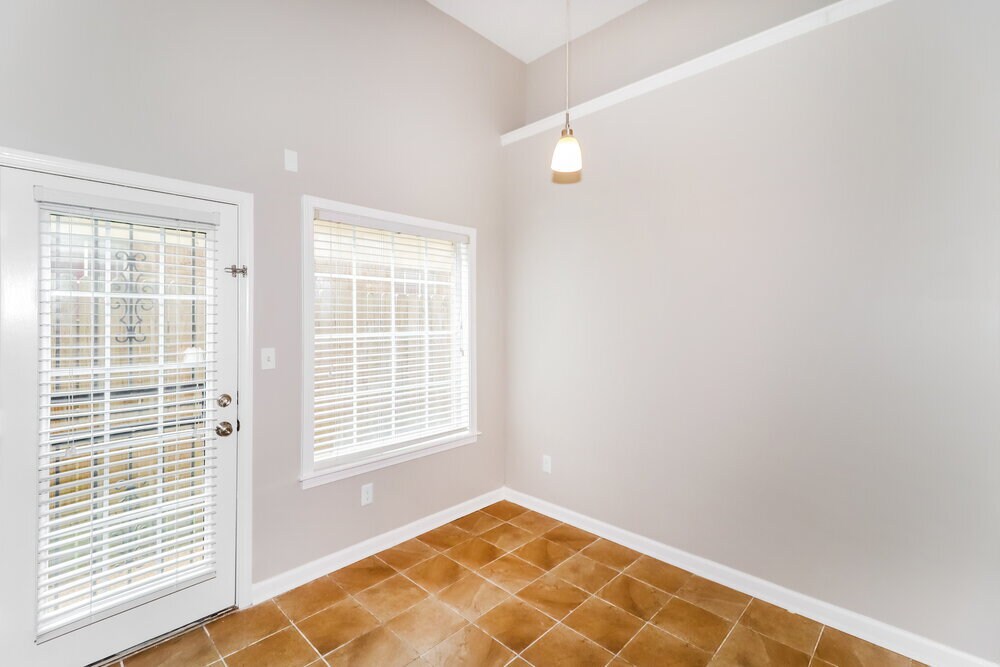 Building Photo - 2692 Bending Elm Dr