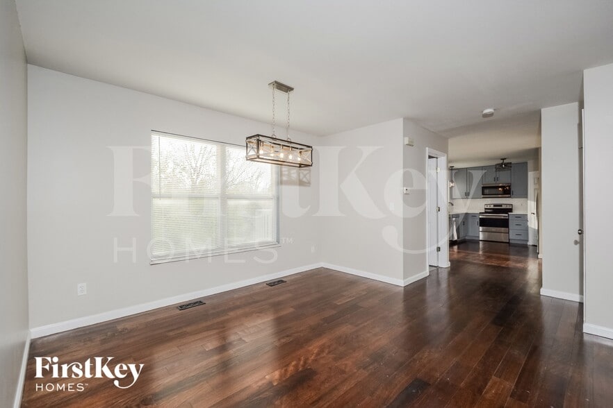 Building Photo - 457 Oak Glen Dr