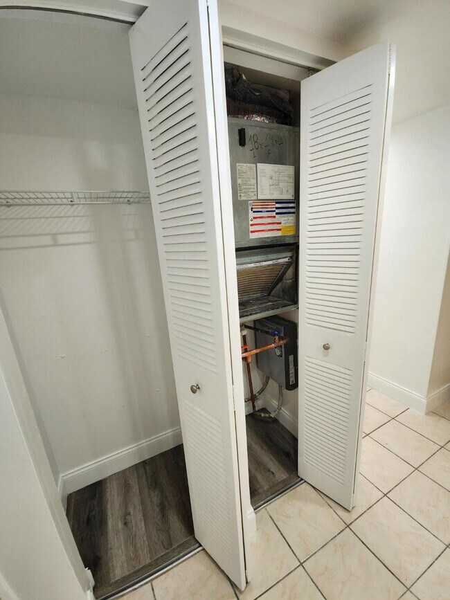 Building Photo - 4384 NW 9th Ave