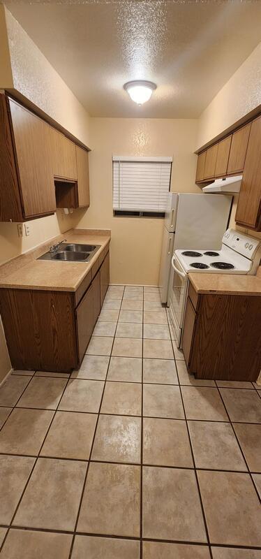 Building Photo - 2843 E 17th St