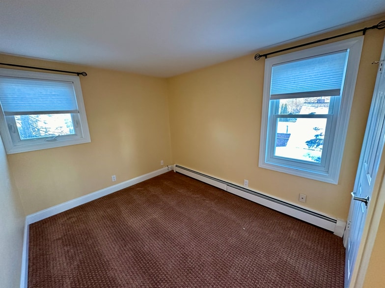 Building Photo - 62 Lakeview Ter