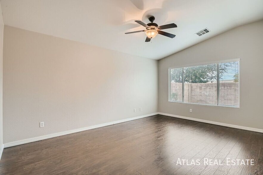 Building Photo - 1134 W Fruit Tree Ln