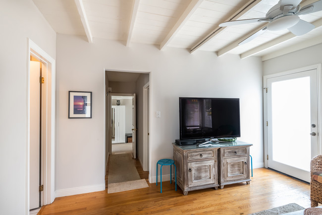 Living Room - 2501 Maple Ave