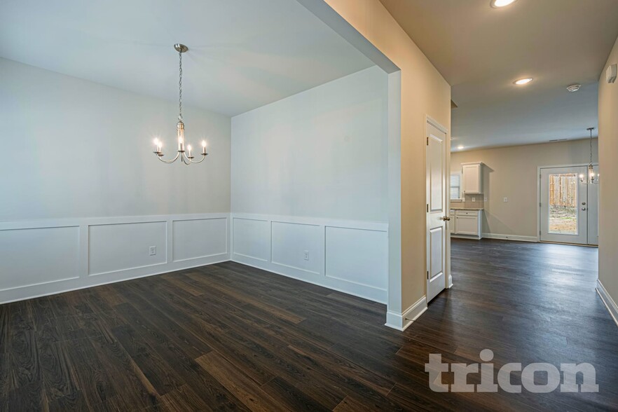 Building Photo - 431 Curlin Ct
