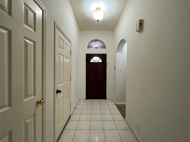 Building Photo - 17115 Cradle Cove Ct