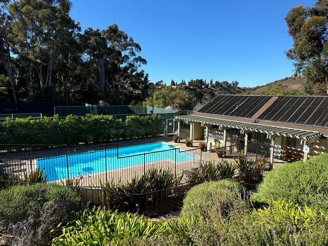 Building Photo - 1BR/1BA CONDO with GARAGE and PARKING in SAN DIEGO available NOW!