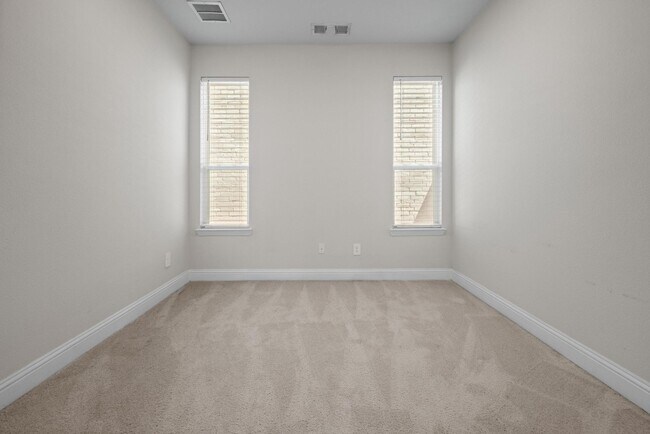 Building Photo - 10838 Downy Cup Dr