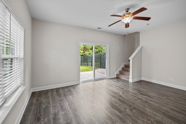 Building Photo - 147 Ainsdale Dr
