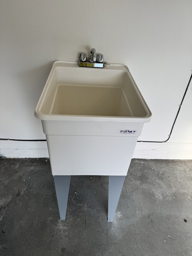 Building Photo - 12093 Stone Bark Trail