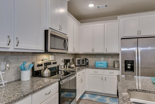 Building Photo - 1103 Clareton Dr