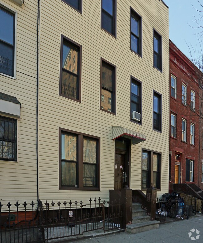 Building Photo - 314 Macdougal St
