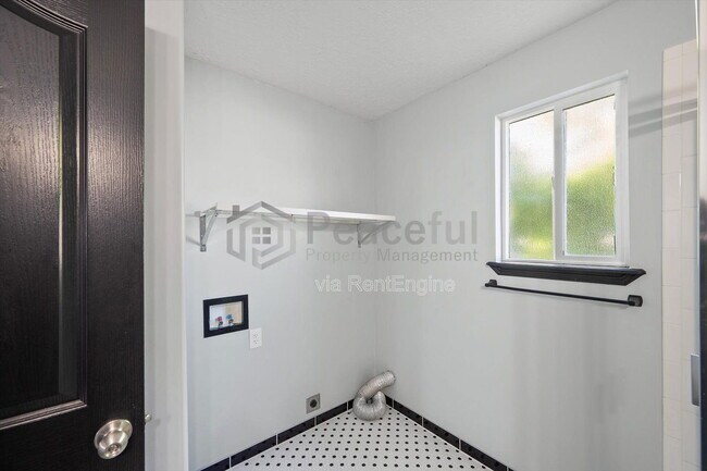 Building Photo - 1235 N 3020 W