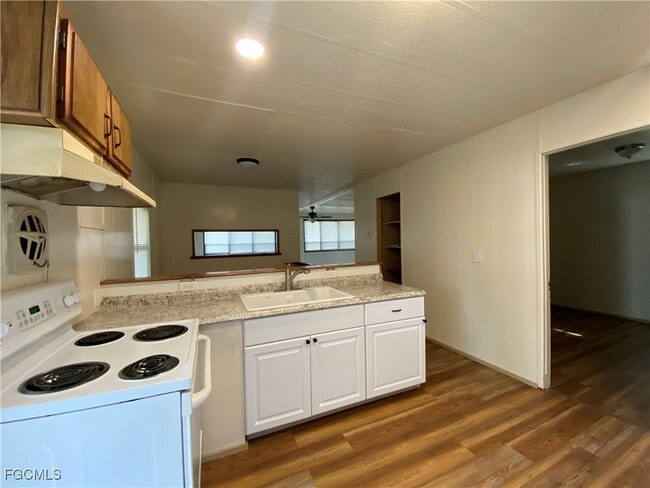 Building Photo - 2331 Gish Ln