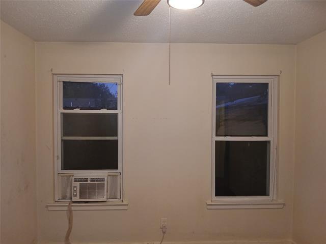 Building Photo - 3015 Avon St