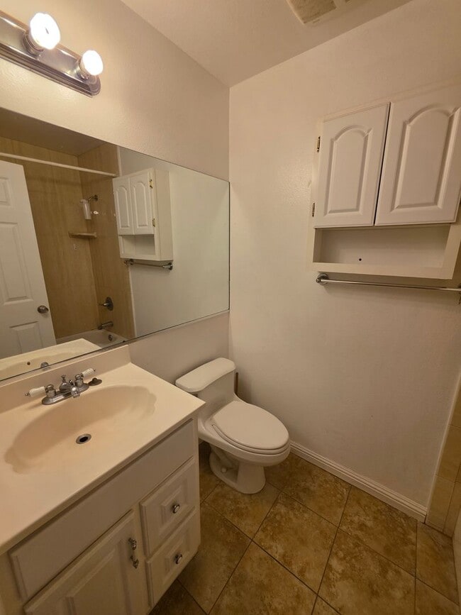 Building Photo - Rowland Heights Partially Furnished Home