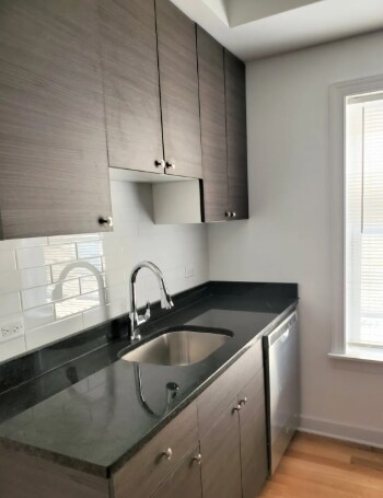 Building Photo - 1640 W Pratt Blvd