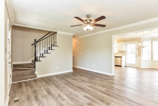 Building Photo - 311 Shadylake Dr