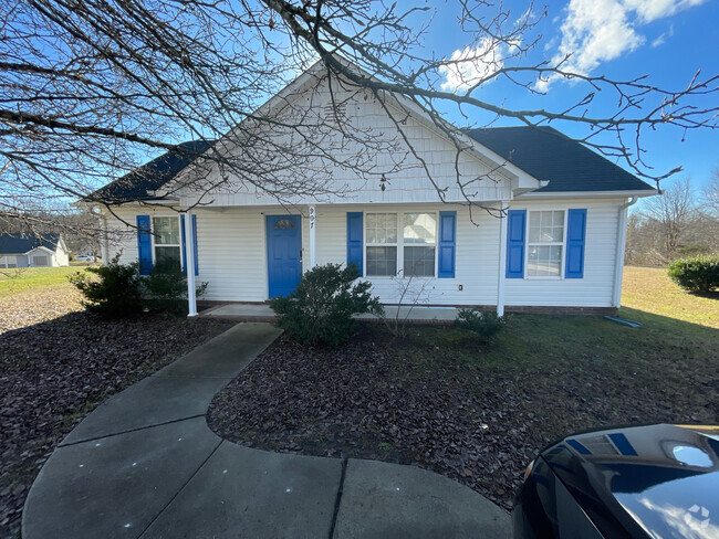 Building Photo - 907 Rucker Cliff Dr
