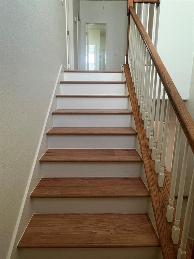 Building Photo - 5404 Martin Ave