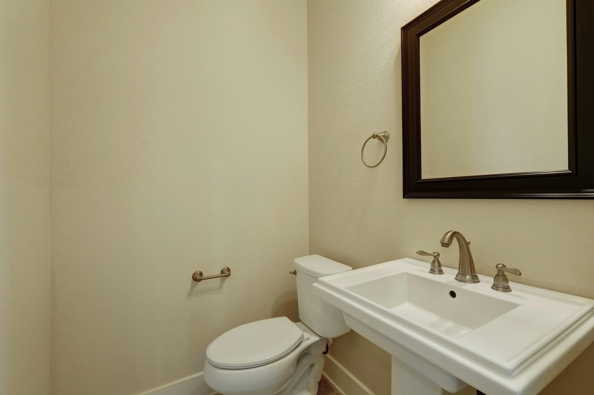 Building Photo - 3421 Blumie St