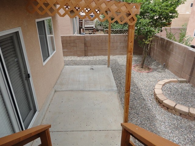 Building Photo - 120 Latigo Trail SE