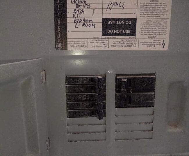 Building Photo - 13444 Euclid Ave